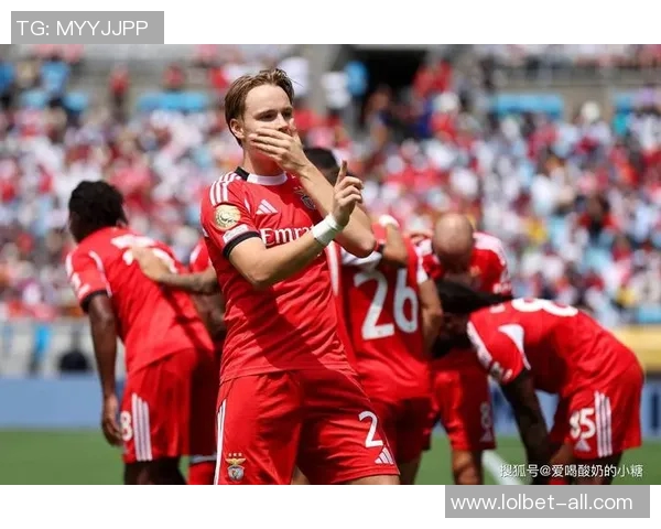 欧联杯精彩对决AC米兰大胜热刺帽子戏法点燃全场激情